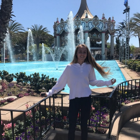 Meet your Posher, Harley - Picture 1 of 1